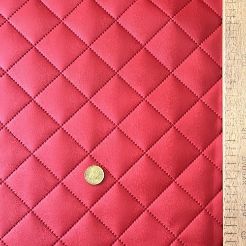 Eko kůže metráž s 3D efektem kostiček 5x5 cm, vrchní část 100% PU, nosná část 80% PL, 20% CO,...