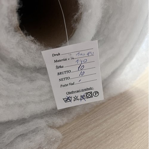 Eko kůže metráž s 3D efektem kostiček 5x5 cm, vrchní část 100% PU, nosná část 80% PL, 20% CO,...